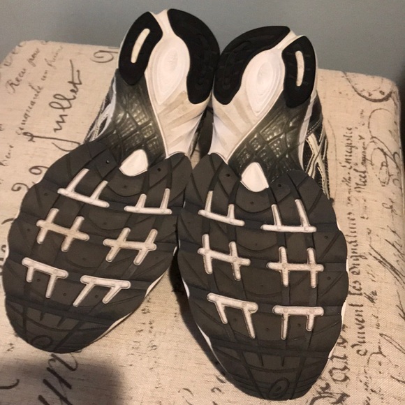 ASICS sneakers - Picture 3 of 3